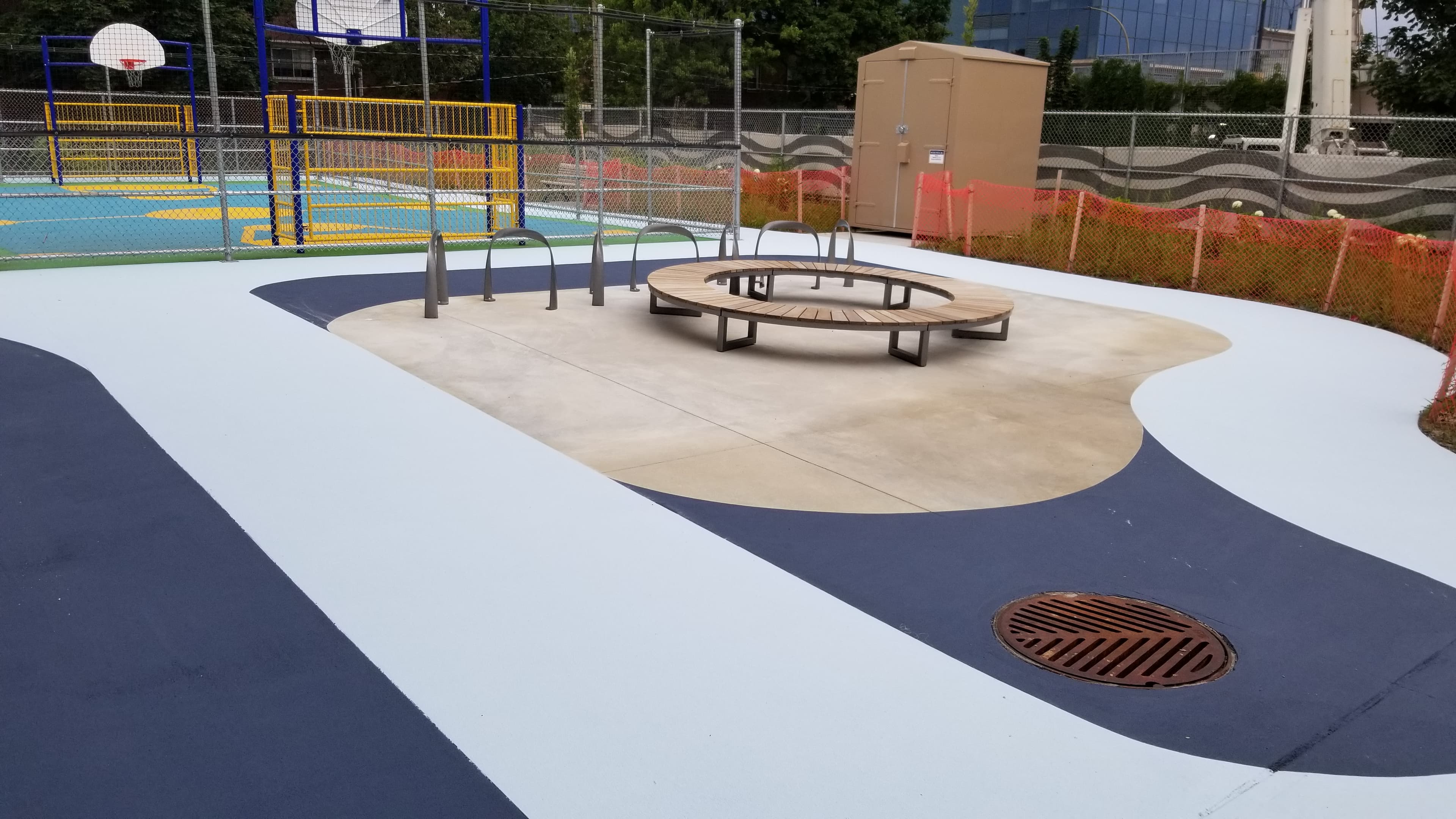 Playgrounds surface systems by HUB — Canadian installation — installation photo 2