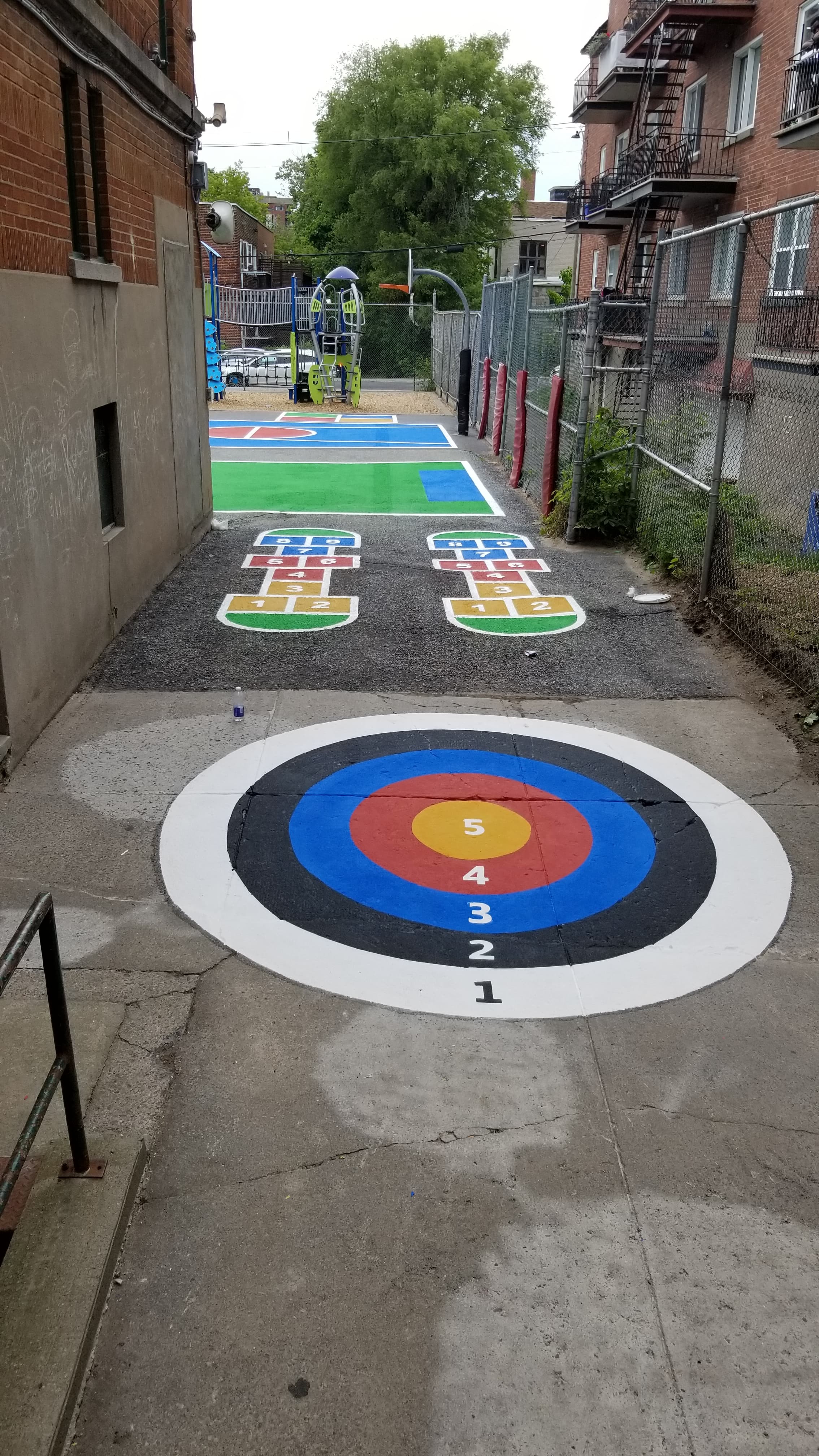 Playgrounds surface systems by HUB — Canadian installation — installation photo 6