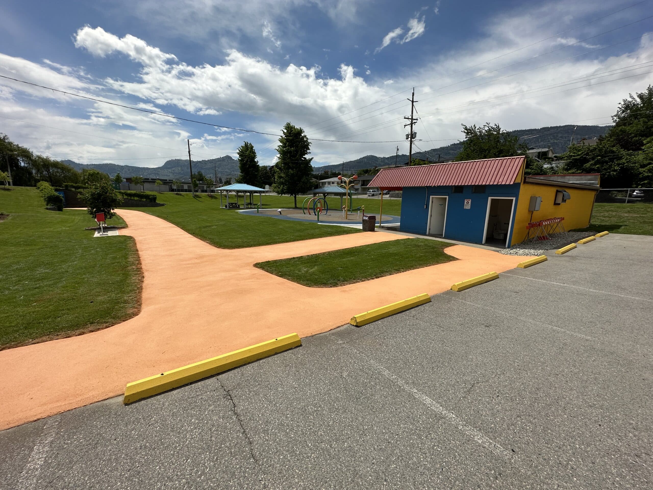 StreetBondSR decorative pavement by HUB Surface Systems — installation photo 3
